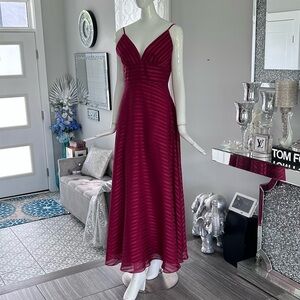 Clearance Price 📣 New 🧚‍♀️Burgundy Striped Dress